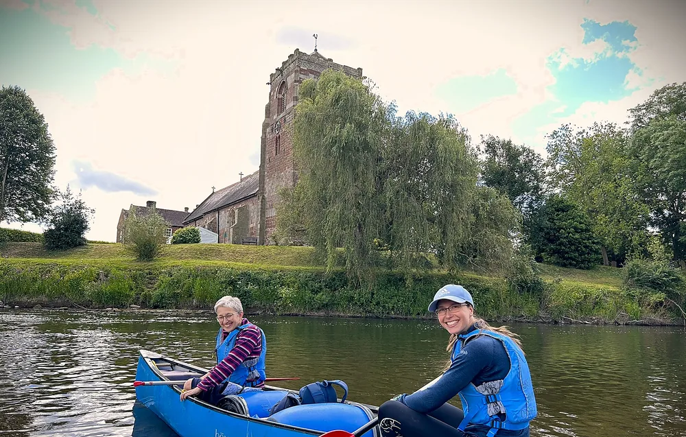 Canoeing on the River Severn through Shropshire
